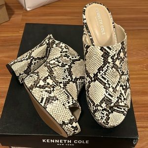 Kenneth Cole Gracen mule